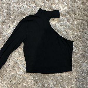 Cut Out Longsleeve